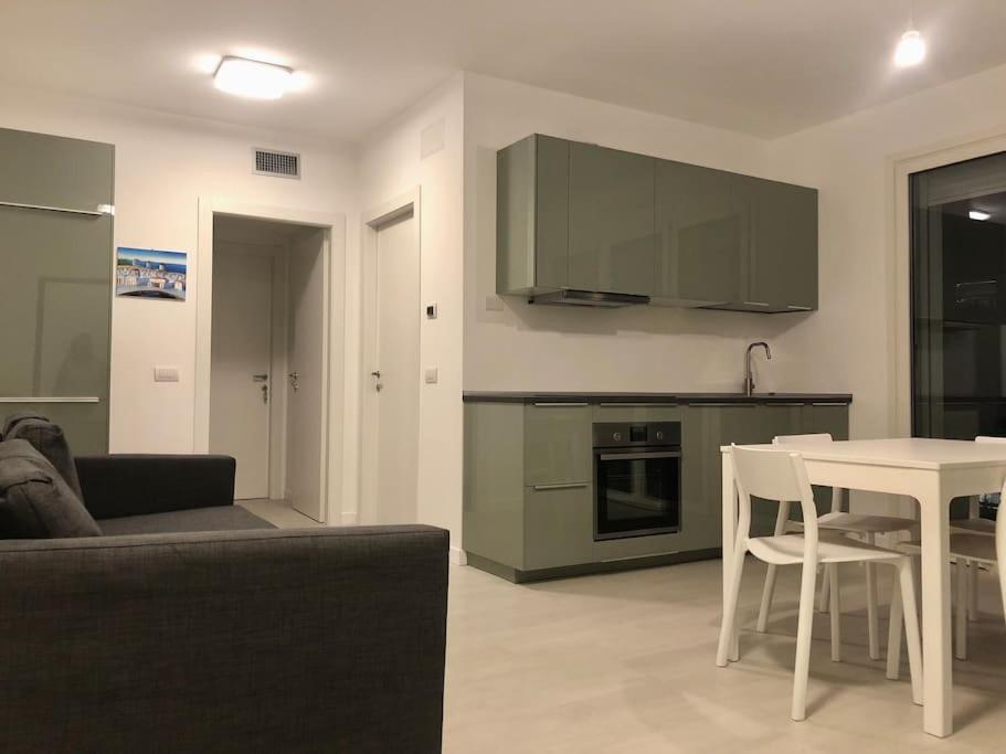 Luxury 3 Bedroom Apartment 100 Mq Next To Rho Fiera And San Siro 밀라노 외부 사진